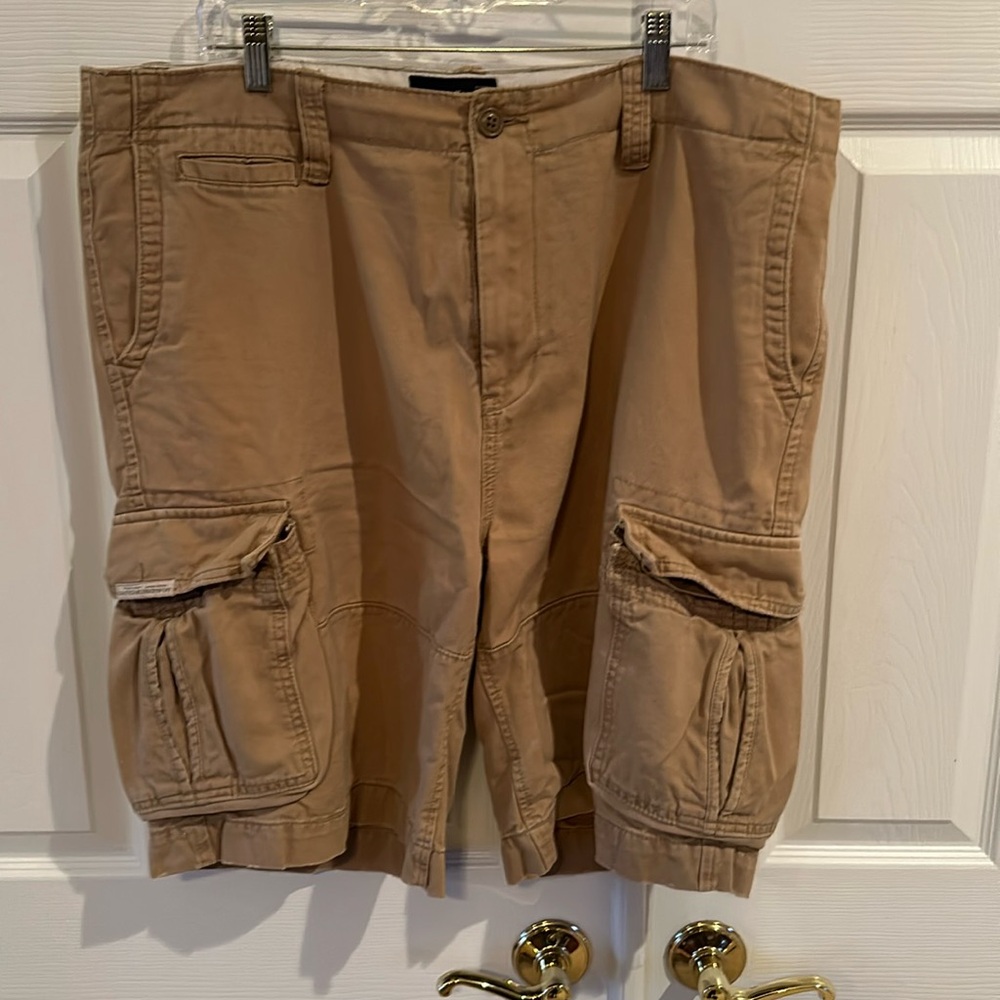 Nautical Jeans Company size 38 tan cargo shorts.